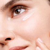 کرم دور چشم ضد لک و روشن کننده و رفع حلقه تیره اطراف چشم ایون اوت