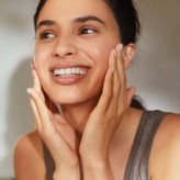 کرم صورت چاق و متعادل کننده (حجم دهنده) وگان پوستی تازه ذهنی آرام