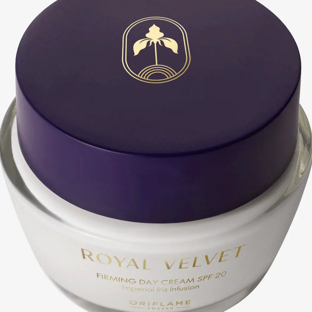 کرم روز سفت‌کننده Royal Velvet SPF 20 | ضدچروک، آبرسان عمیق و محافظ پوست در برابر آفتاب