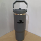 تامبلر استنلی مدل IceFlow Flip Straw ظرفیت ۸۸۷ میل با لوگوی حکشده روی بدنه