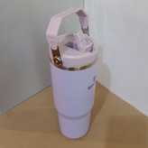 تامبلر استنلی مدل IceFlow Flip Straw ظرفیت ۸۸۷ میل با لوگوی حکشده روی بدنه