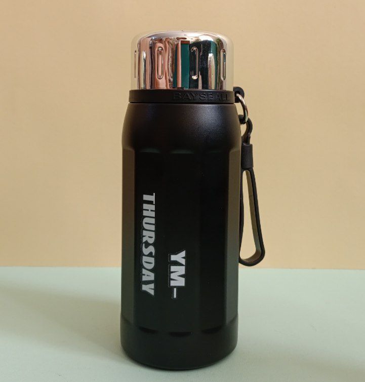 فلاسک استیل دوجداره مشکی HEY SIMPLE مدل 500ML با طراحی شیار‌دار