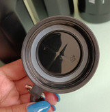 فلاسک استیل دوجداره مشکی HEY SIMPLE مدل 500ML با طراحی شیاردار