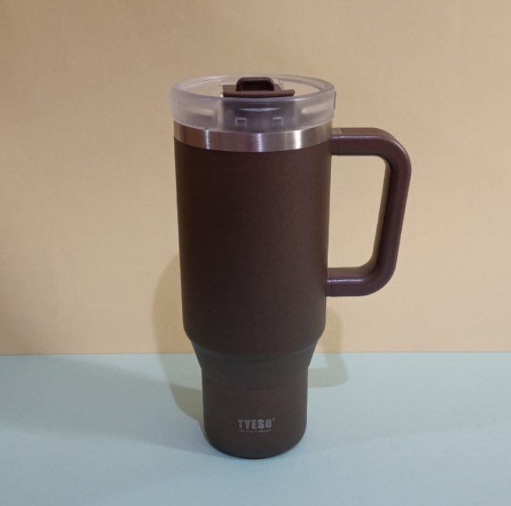 لیوان سفری استیل TYESO با دسته مقاوم و بدنه دوجداره