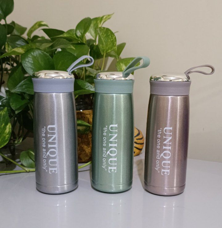 فلاسک ضدنشت Unique با طراحی متالیک براق و در پیچی