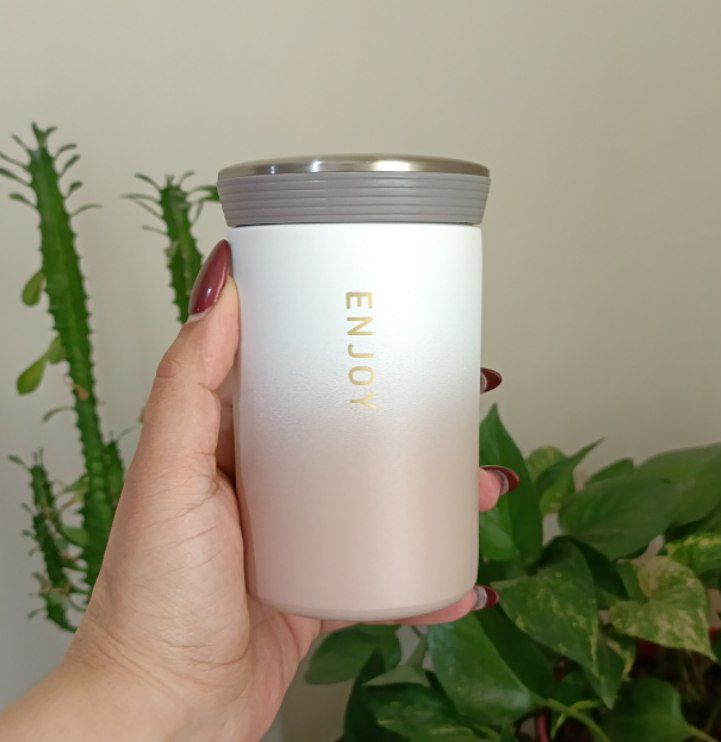 ماگ سفری کوچک اینجوی برند SZM با صافی استیل و طراحی جمعوجور