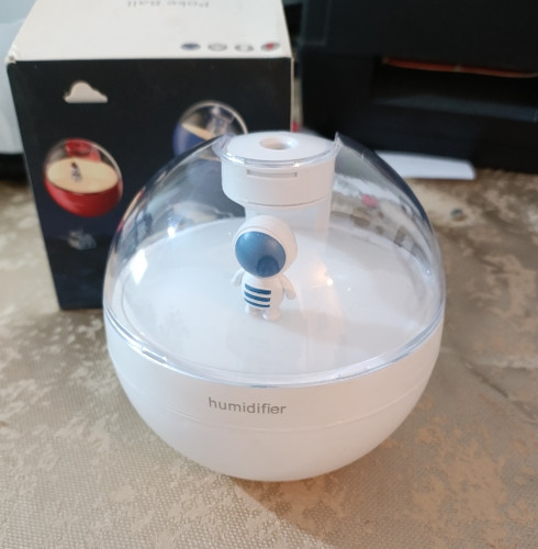 دستگاه بخور سرد طرح فضانورد مدل Humidifier